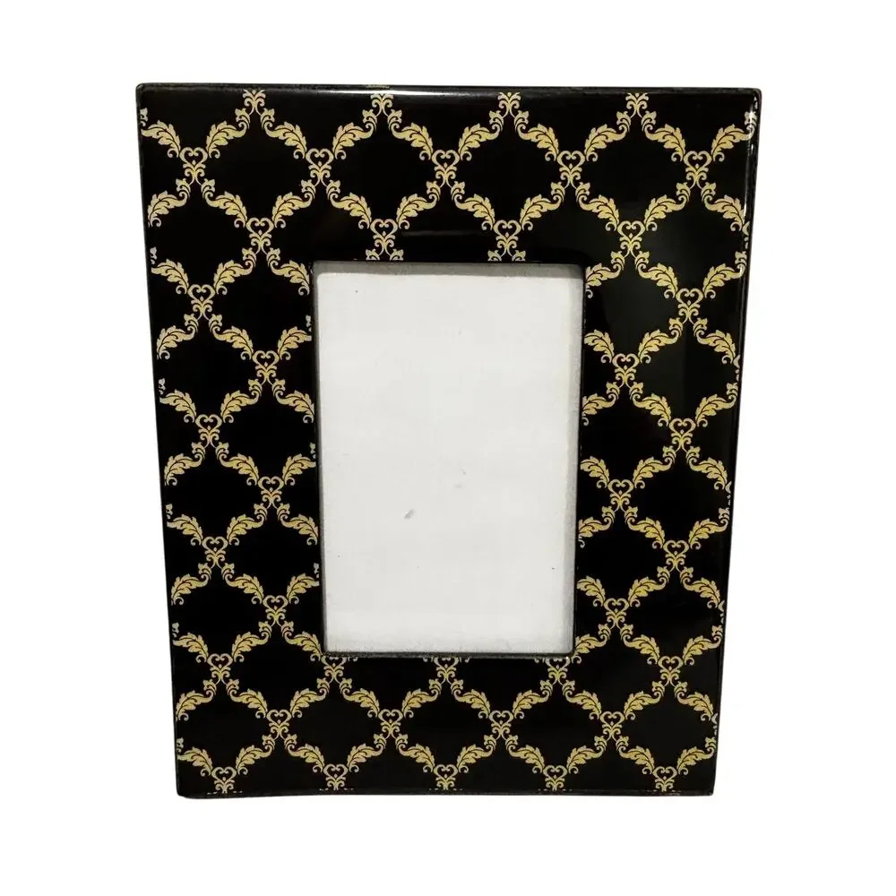 Black & Cream free standing 4